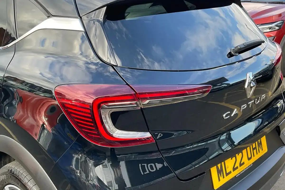 2022-renault-captur-13-tce-rs-line-big-27