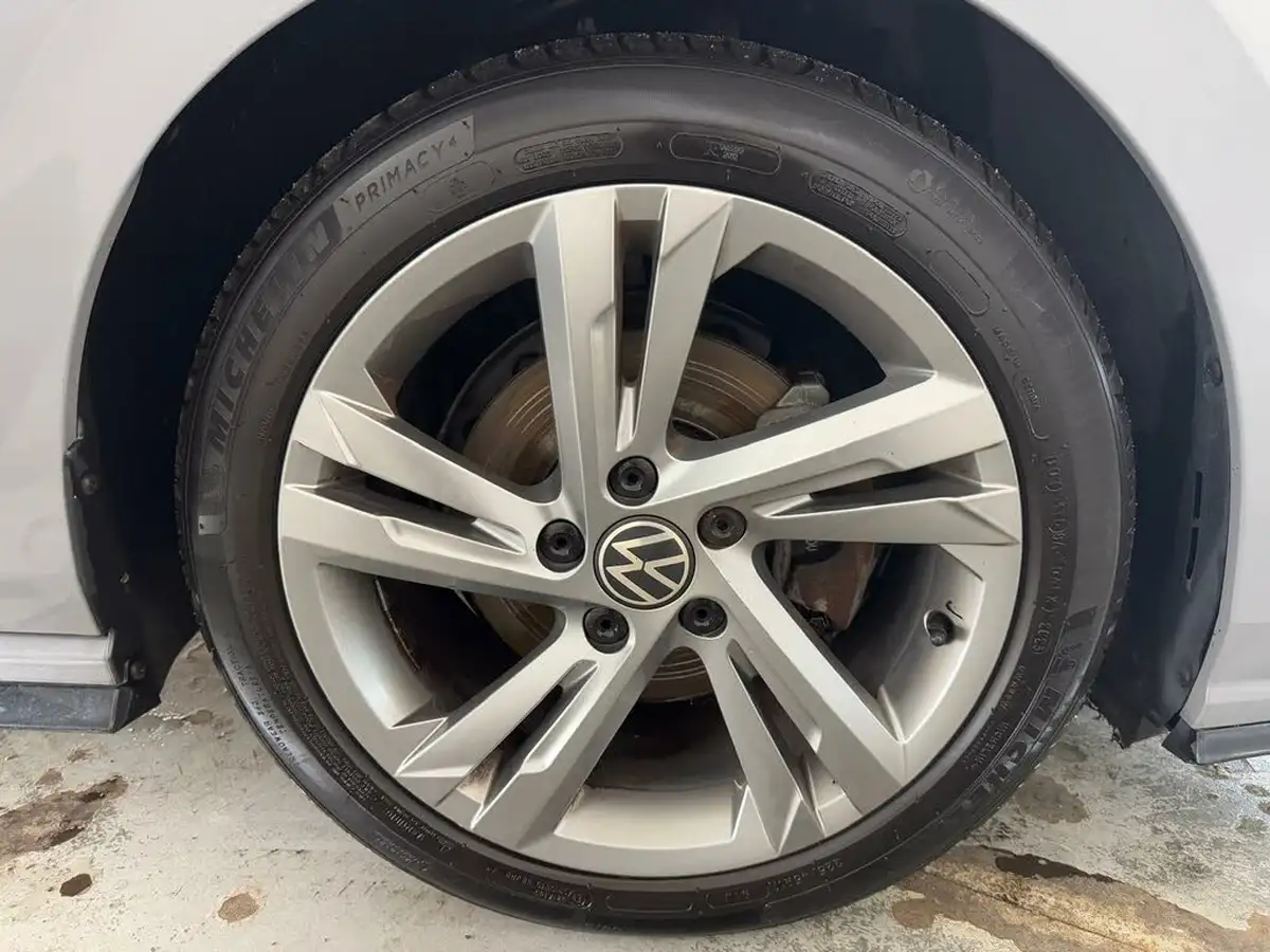 2022-volkswagen-golf-15-tsi-r-line-150ps-hatchback-big-32