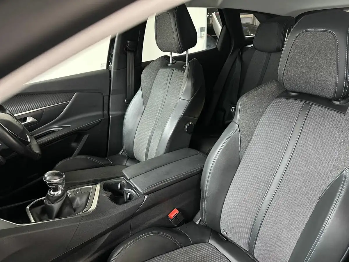 2021-peugeot-3008-suv-12-puretech-allure-big-12