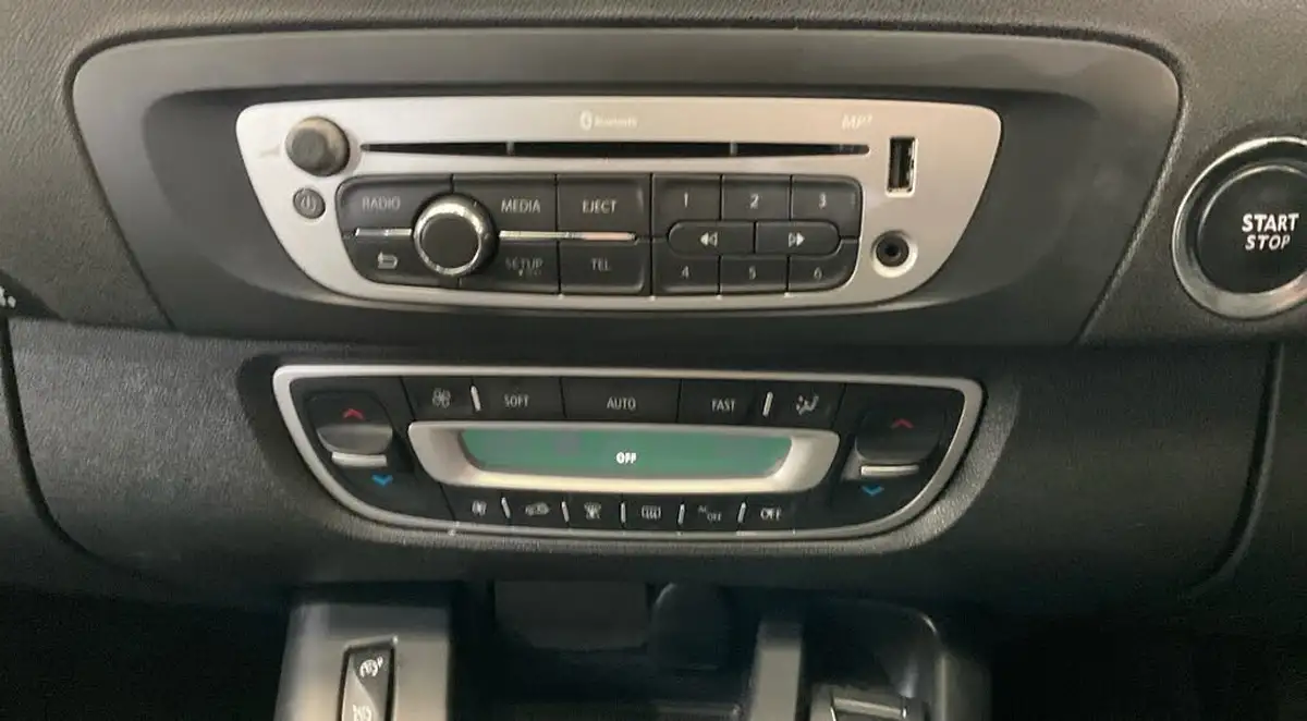 2013-renault-grand-scenic-15td-dynamique-tom-tom-ss-big-4