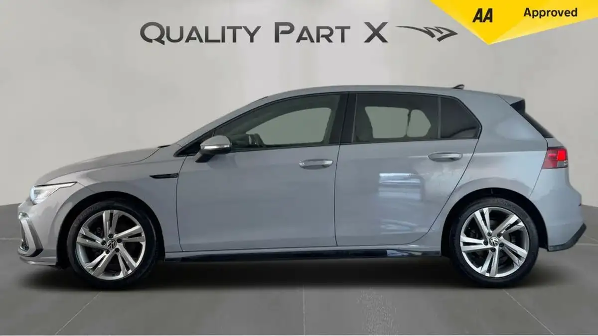 2022-volkswagen-golf-15-tsi-r-line-150ps-hatchback-big-4