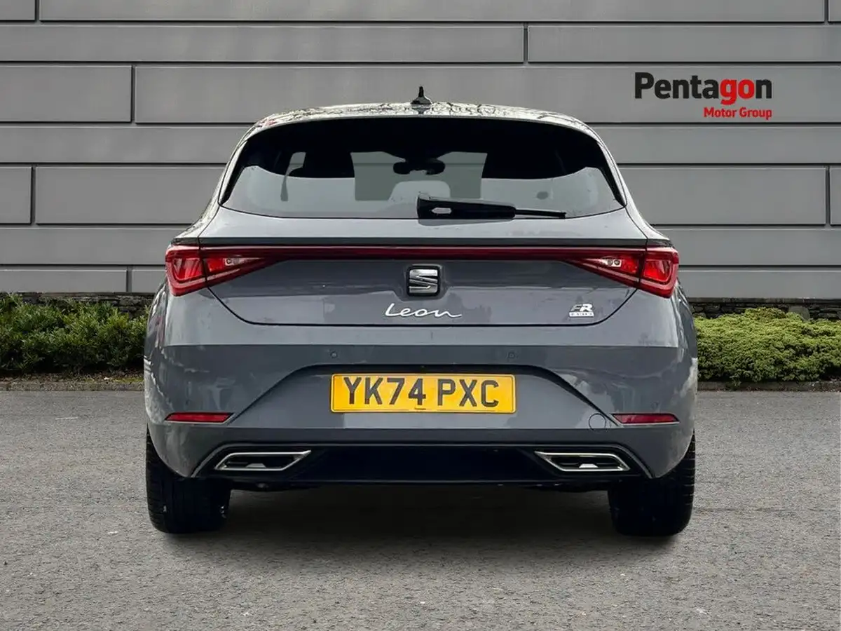 2024-seat-leon-14-e-hybrid-fr-sport-hatchback-big-13