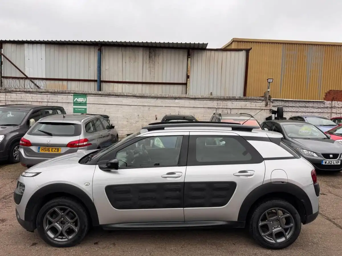 2015-citroen-c4-cactus-12-feel-82ps-ss-etg-big-5