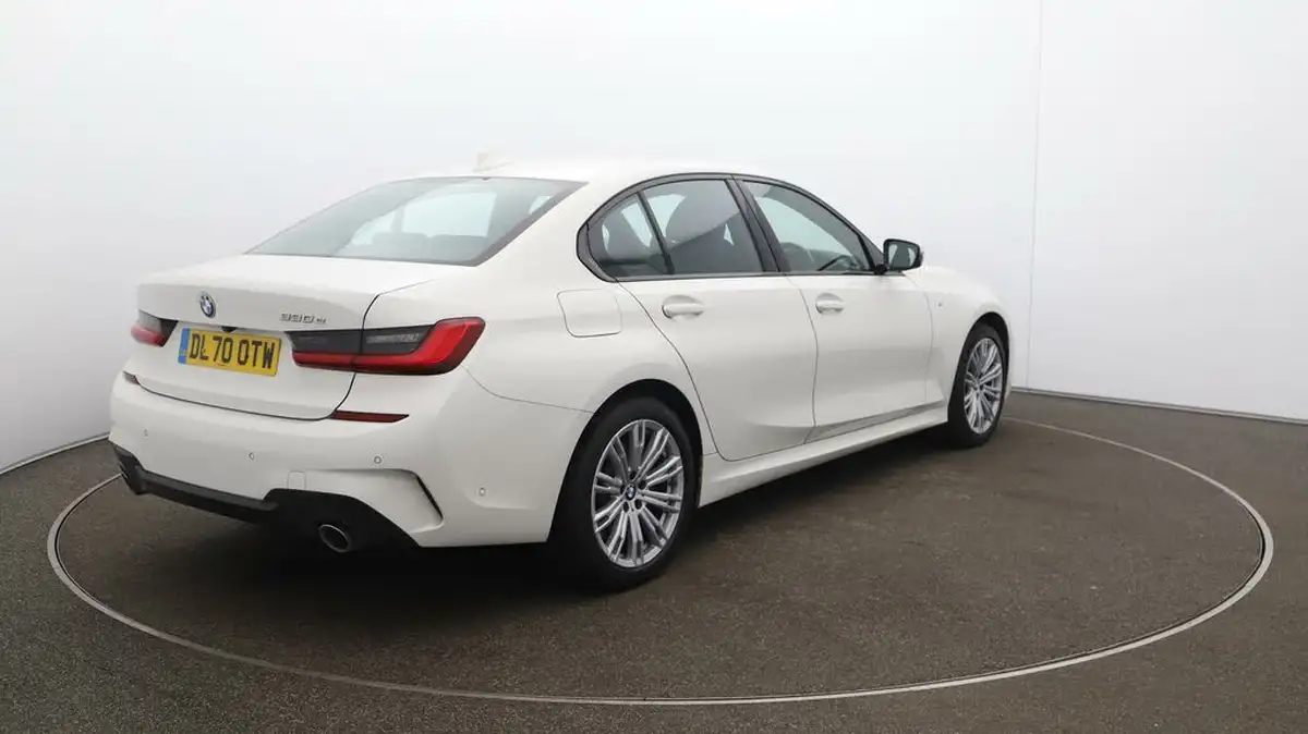 2020-bmw-3-series-20-330e-m-sport-saloon-4d-big-7
