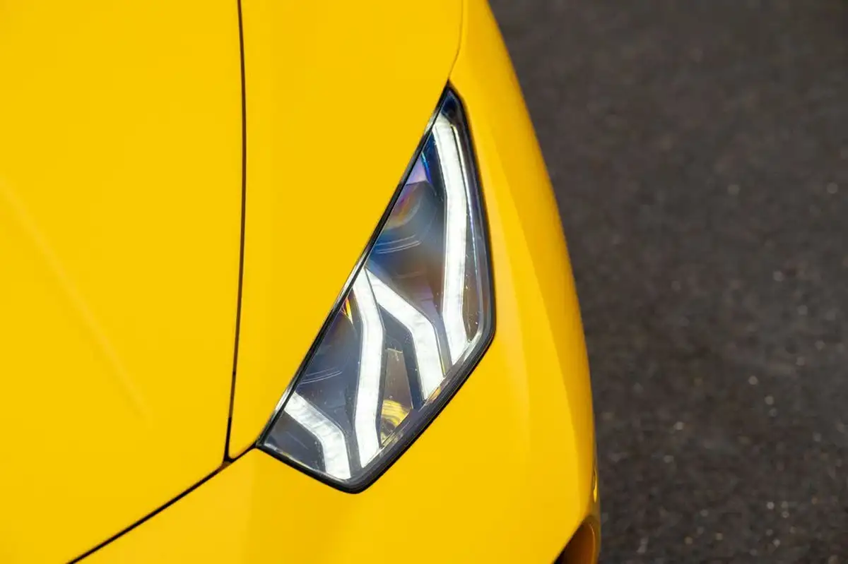2018-lamborghini-huracan-52-performante-coupe-big-21