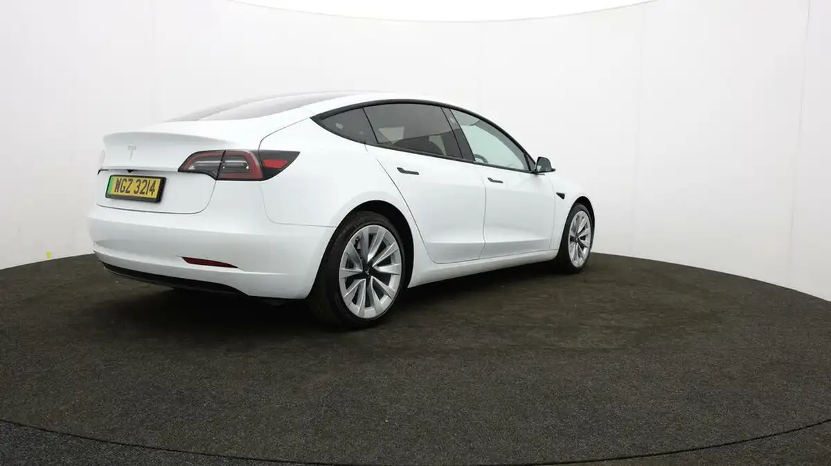 2021-tesla-model-3-e-standard-plus-big-77