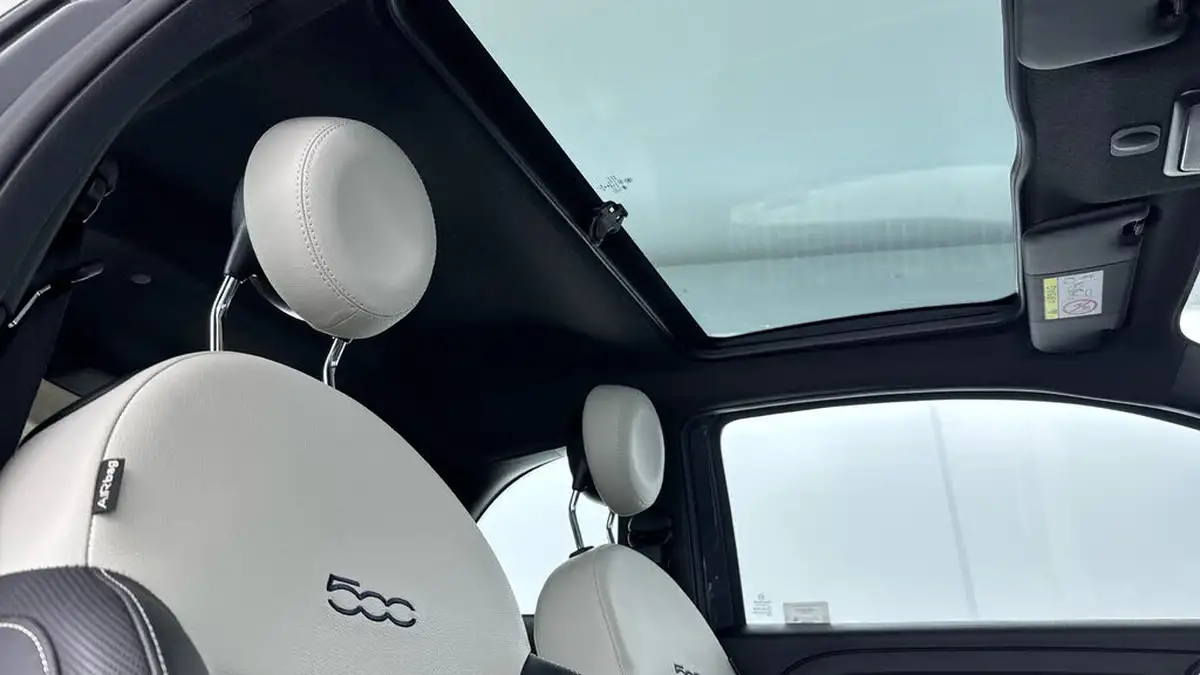 2022-fiat-500-10-dolcevita-big-22