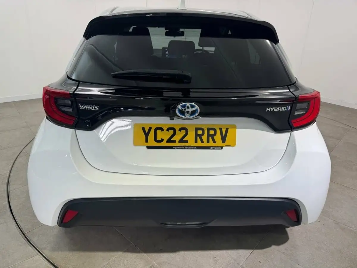 2022-toyota-yaris-15-vvt-i-design-big-26
