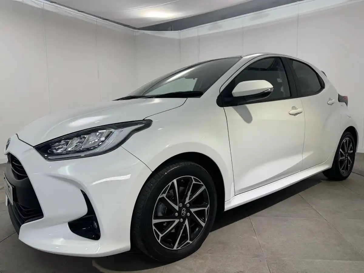 2022-toyota-yaris-15-vvt-i-design-big-5