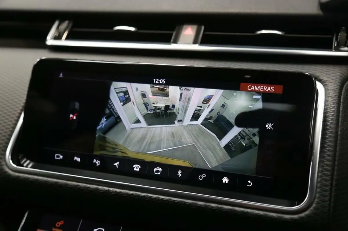 2018-land-rover-range-rover-velar-20-d240-r-dynamic-se-big-22