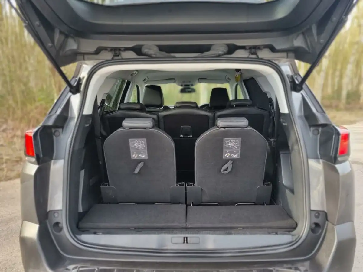 2018-peugeot-5008-suv-12-puretech-allure-big-7