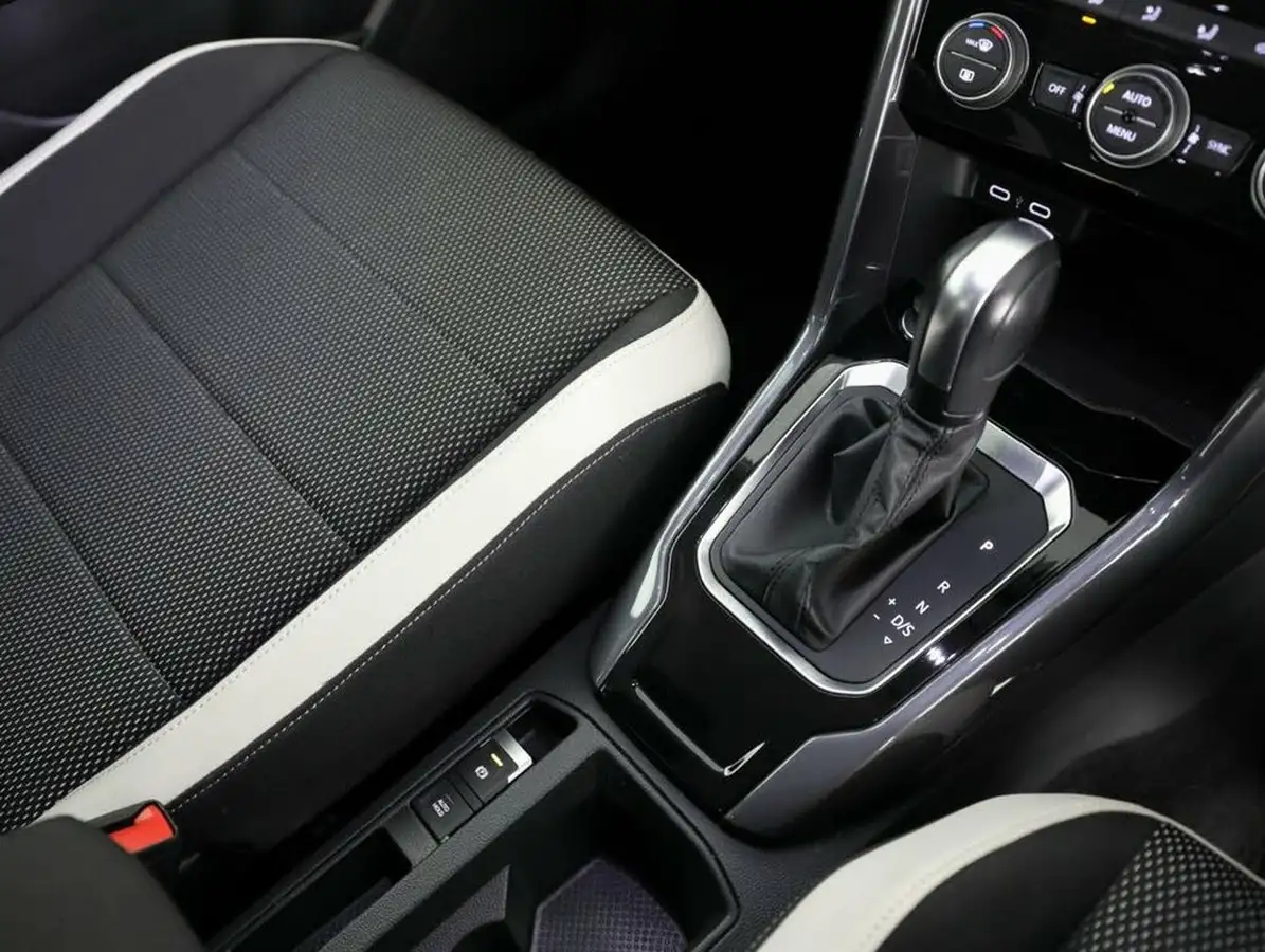 2021-volkswagen-t-roc-15-tsi-sel-dsg-big-27