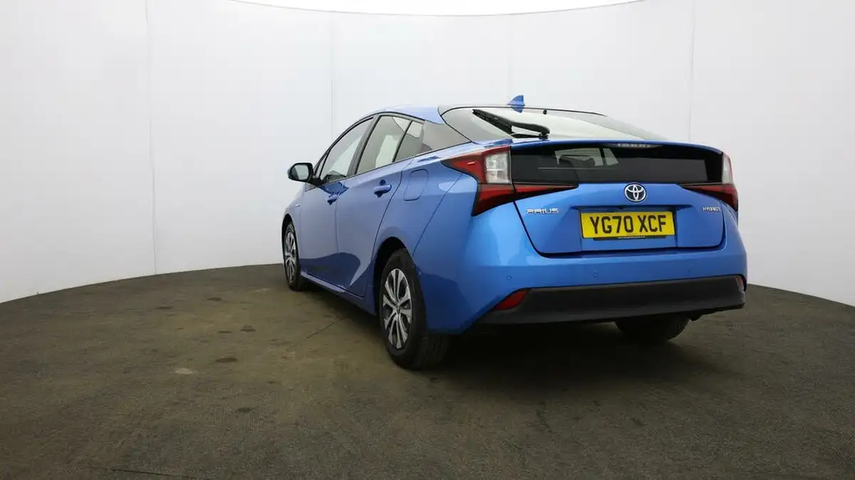 2020-toyota-prius-18-vvt-i-business-edition-plus-cvt-big-17