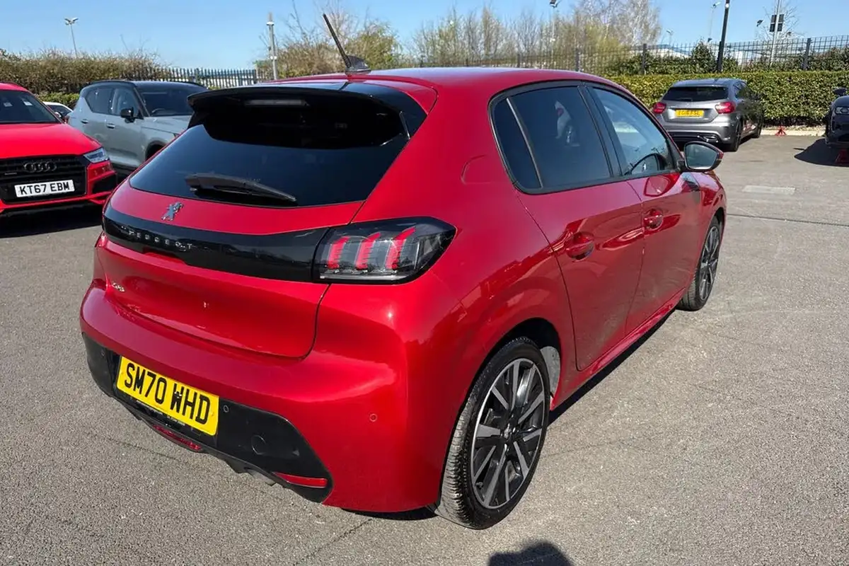 2020-peugeot-208-12-puretech-allure-premium-100bhp-big-25