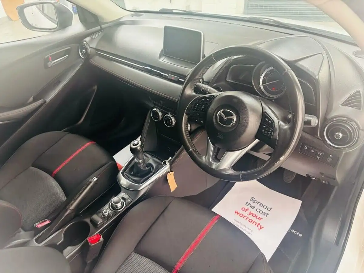 2016-mazda-mazda2-15-sport-big-9