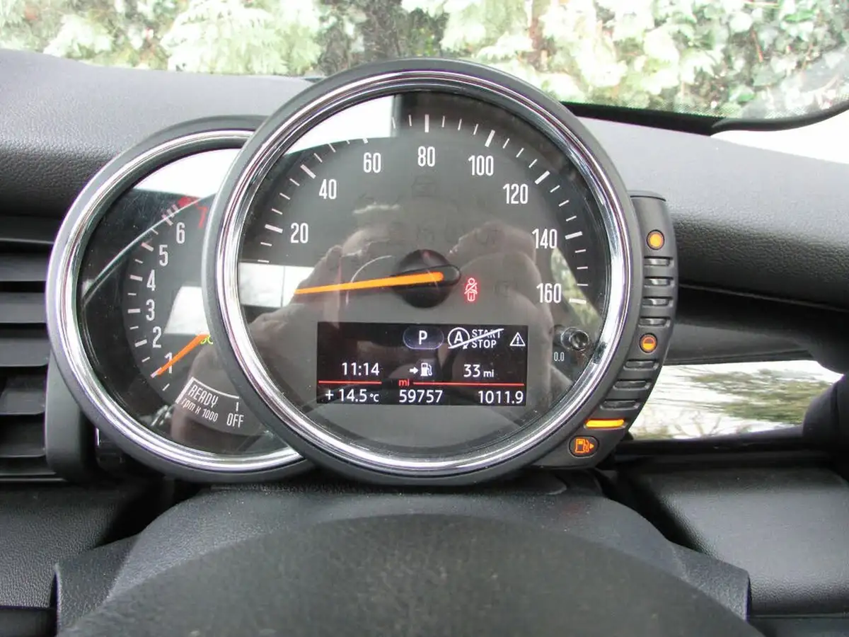 2015-mini-cooper-12-one-ss-5d-auto-big-12
