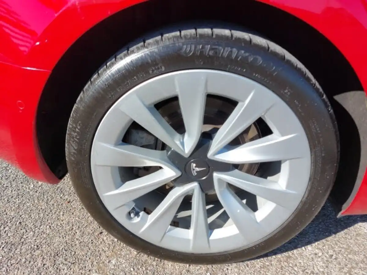 2022-tesla-model-3-e-long-range-big-8