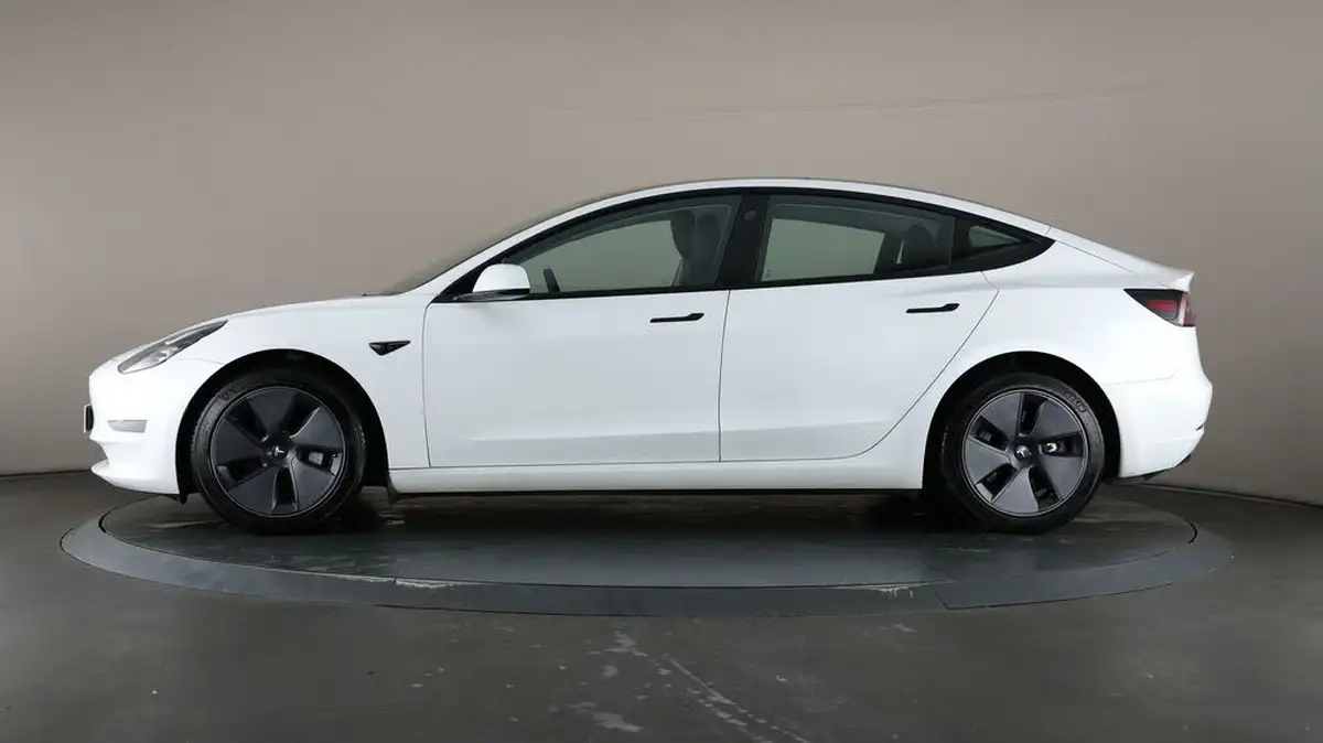 2021-tesla-model-3-e-long-range-4x4-big-36
