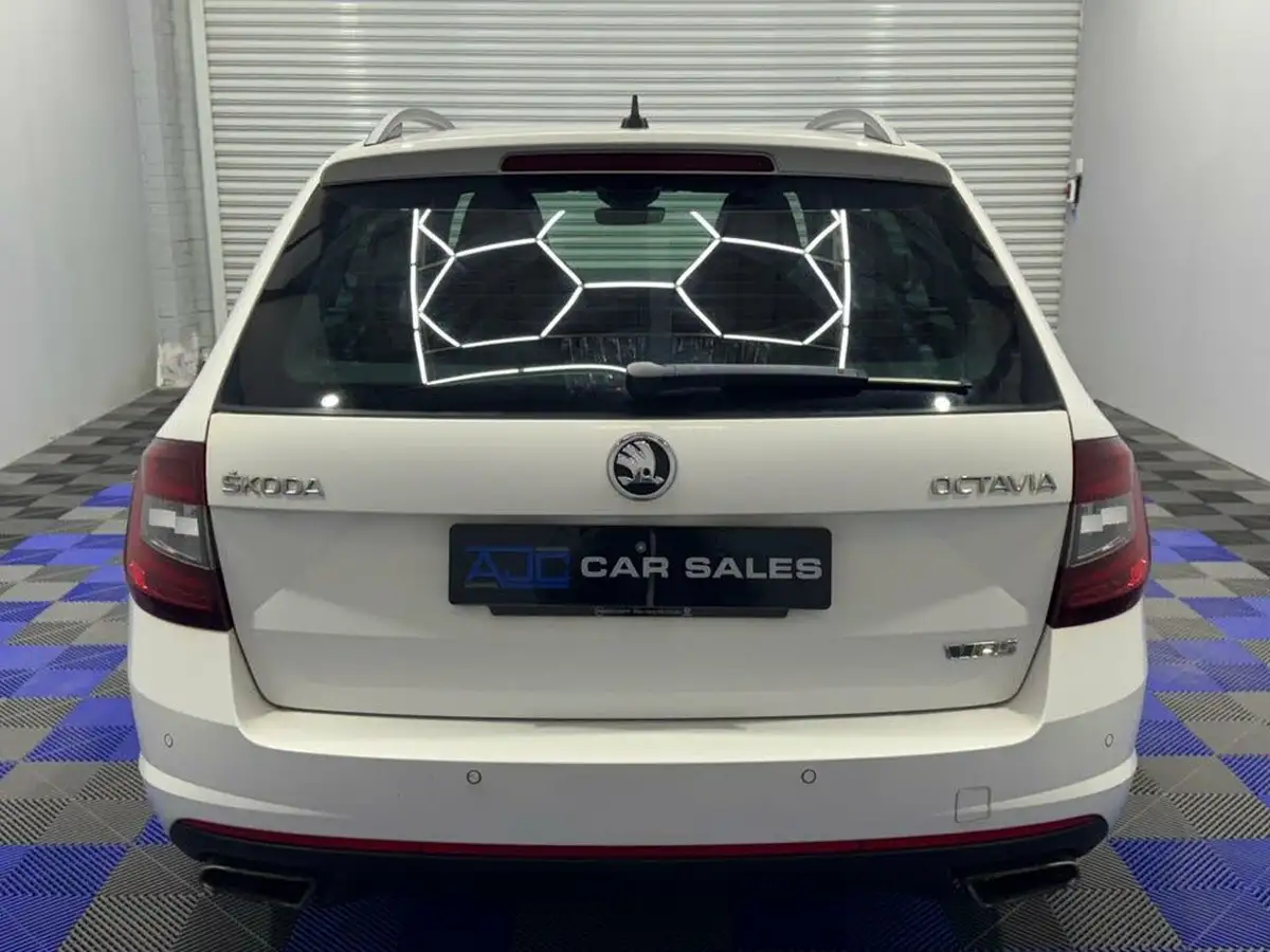 2018-skoda-octavia-20-tsi-vrs-245ps-estate-dsg-big-7