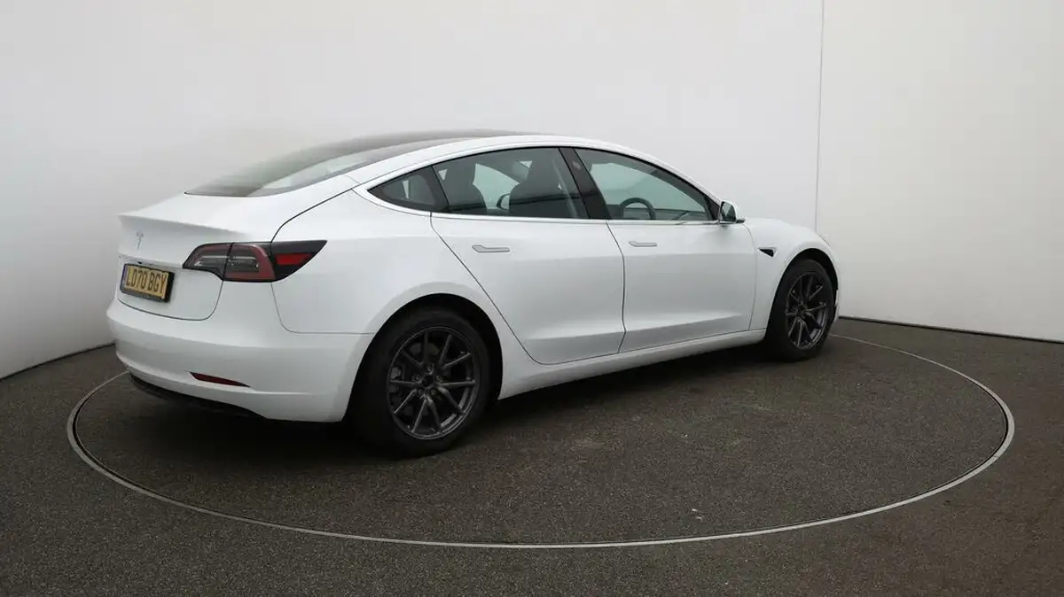 2020-tesla-model-3-e-standard-plus-big-52