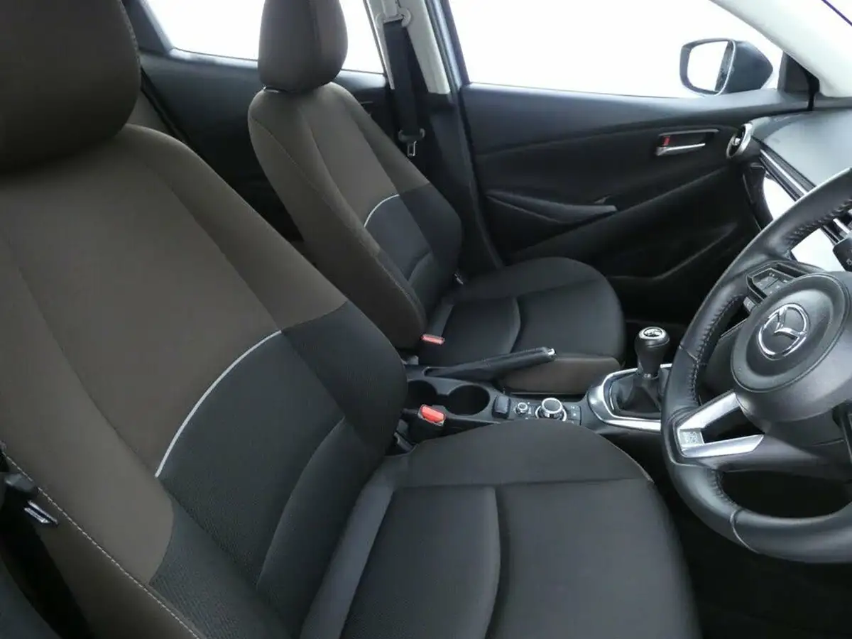 2023-mazda-mazda2-15-skyactiv-g-se-l-big-9