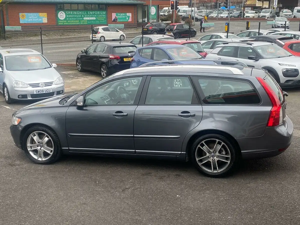 2010-volvo-v50-16td-drive-se-lux-109ps-ss-big-15