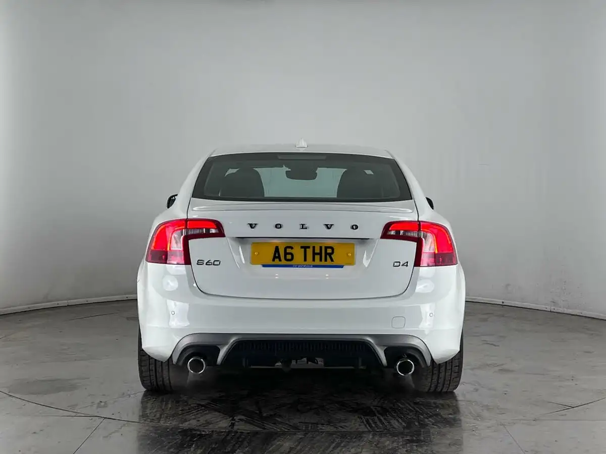 2017-volvo-s60-20td-d4-r-design-lux-geartronic-big-4