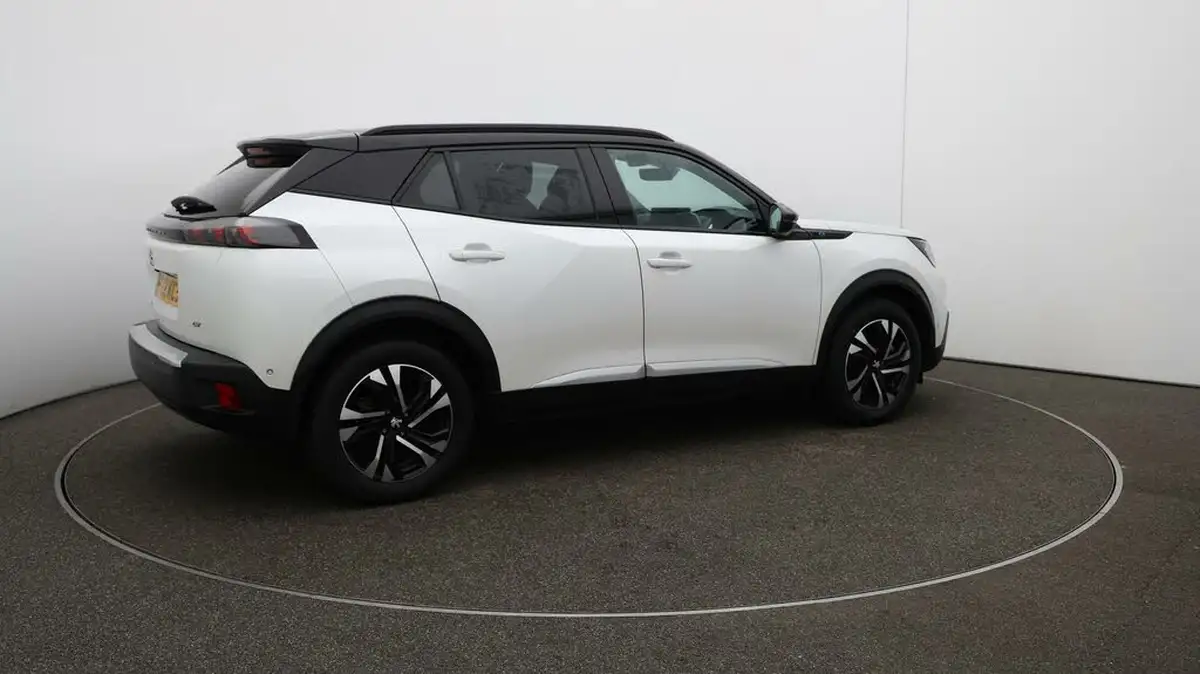 2022-peugeot-2008-suv-e-gt-big-51