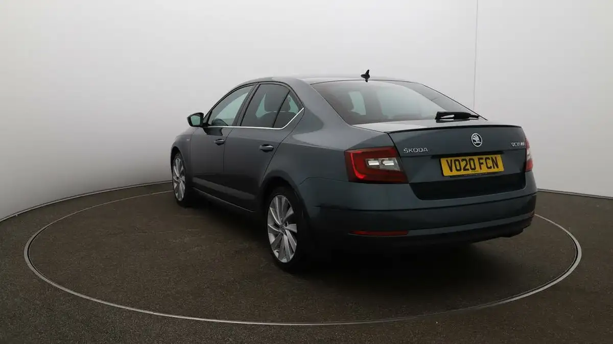 2019-skoda-octavia-20-tsi-laurin-klement-hatchback-big-54