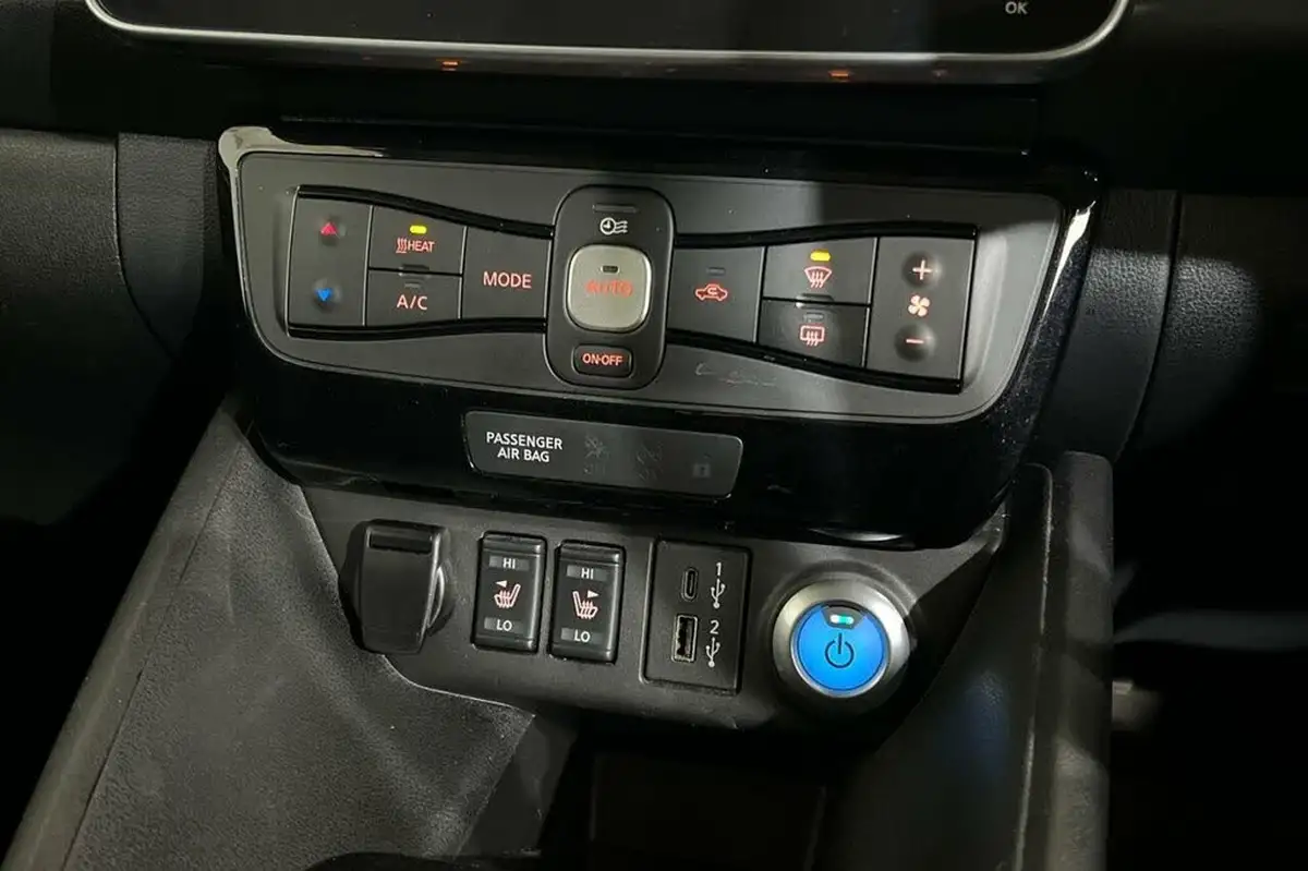 2021-nissan-leaf-e-e-n-connecta-big-32