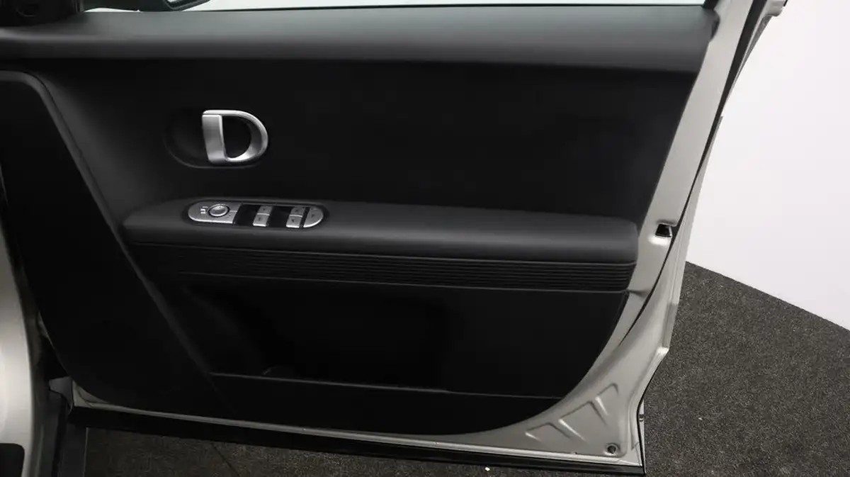2021-hyundai-ioniq-5-e-premium-170ps-58kwh-rwd-big-14