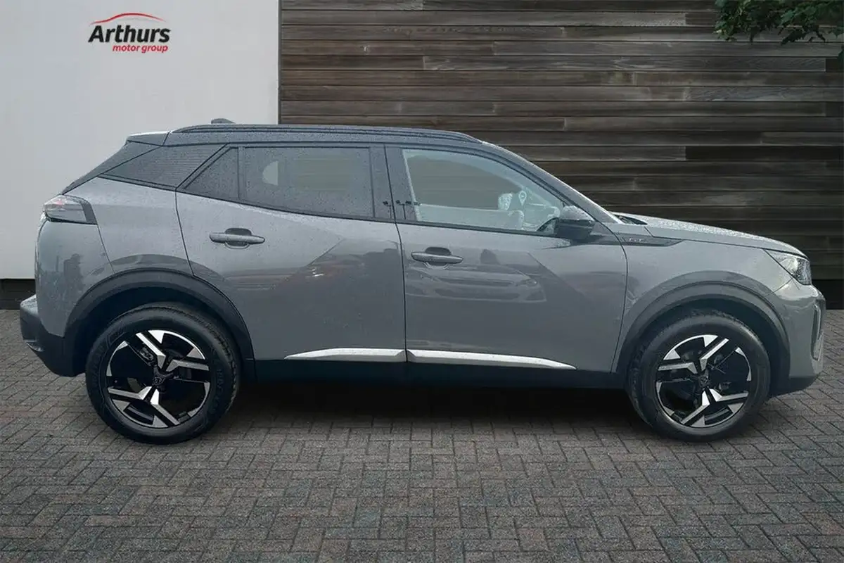 2023-peugeot-2008-suv-big-3