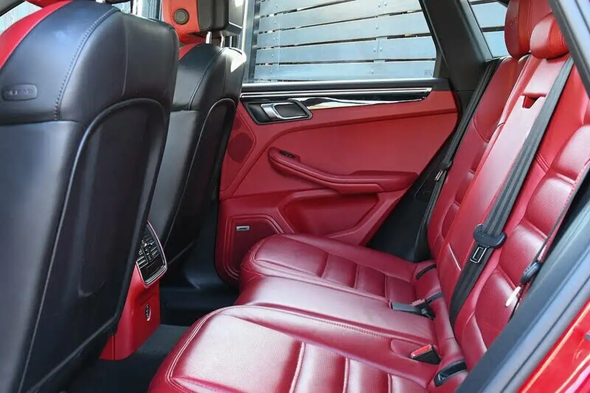 2018-porsche-macan-30-gts-big-45