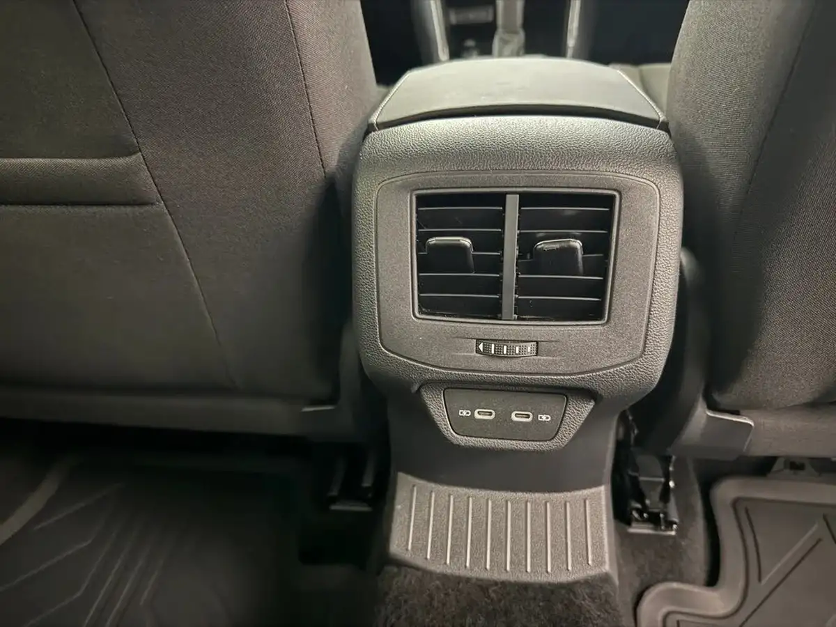 2022-volkswagen-t-roc-15-tsi-style-hatchback-5d-dsg-big-36