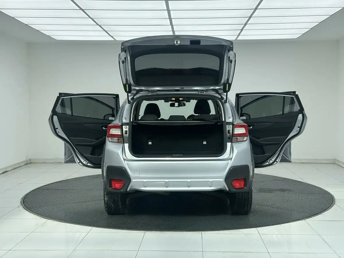 2018-subaru-xv-20i-se-156ps-ss-lineartronic-big-11