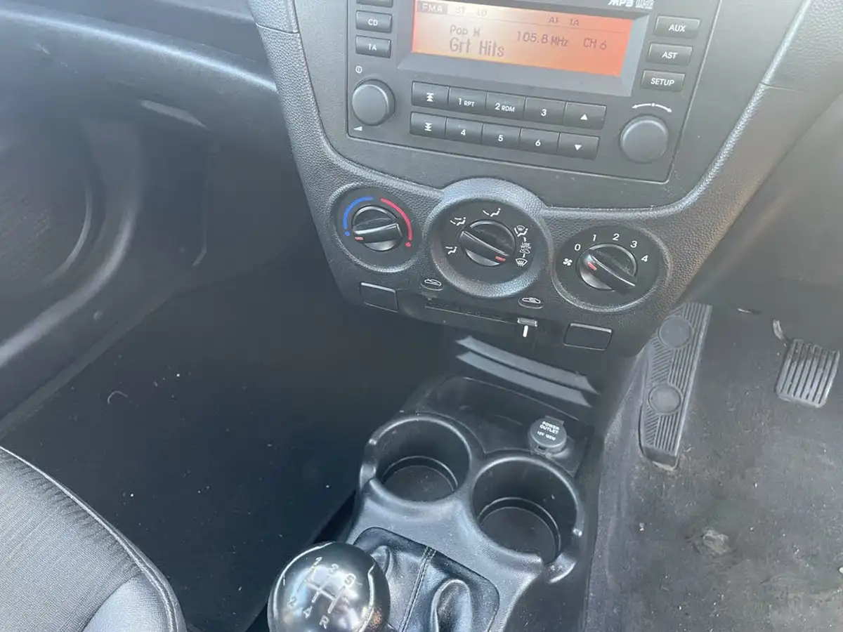 2010-kia-picanto-10-picanto-1-60bhp-big-14