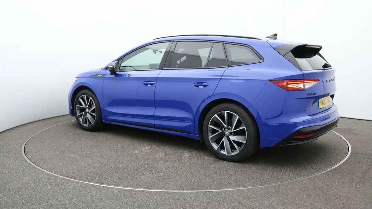 2023-skoda-enyaq-e-80-sportline-big-28