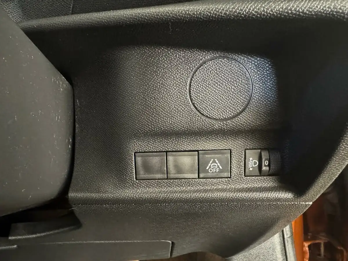 2021-citroen-c4-12-puretech-sense-big-20