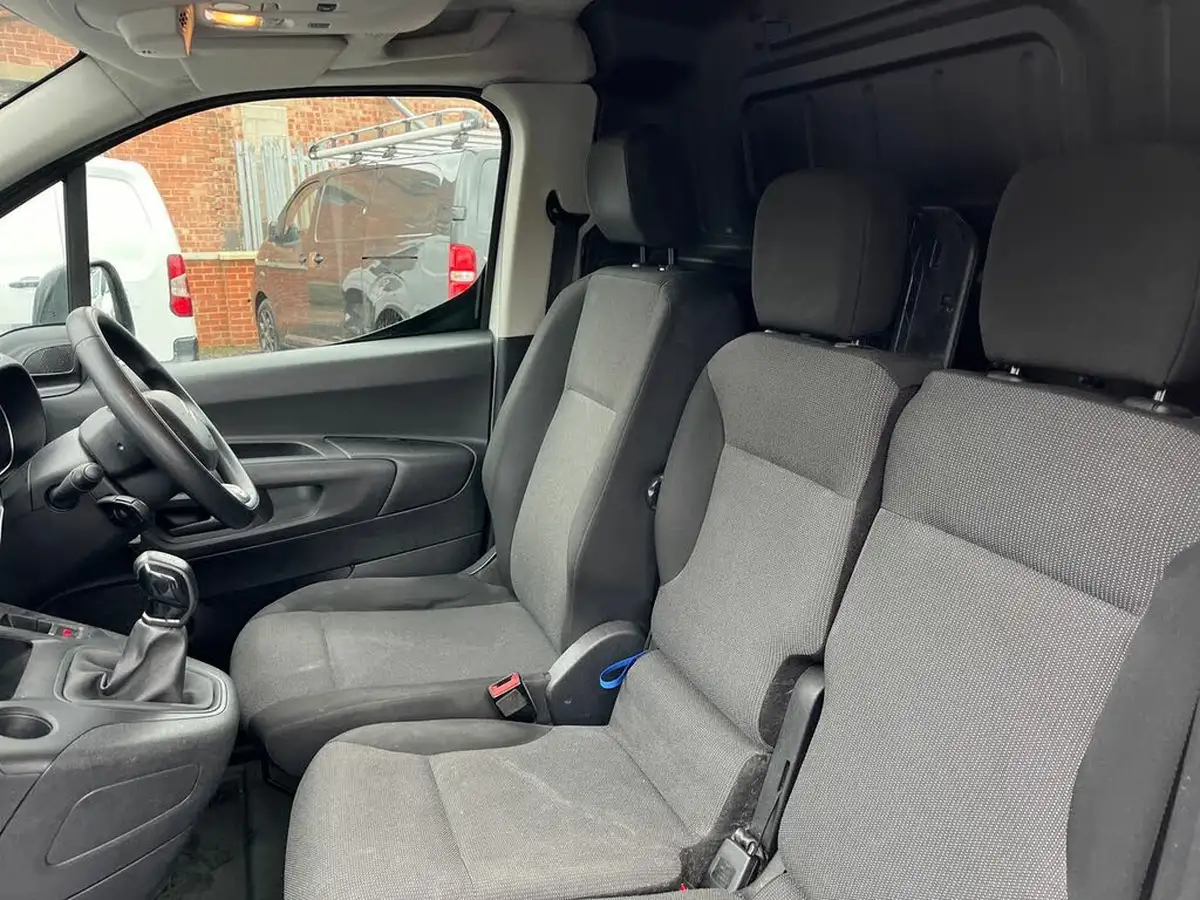 2021-citroen-berlingo-15bluehdi-1000-driver-100pseu6dt-e-ss-big-7