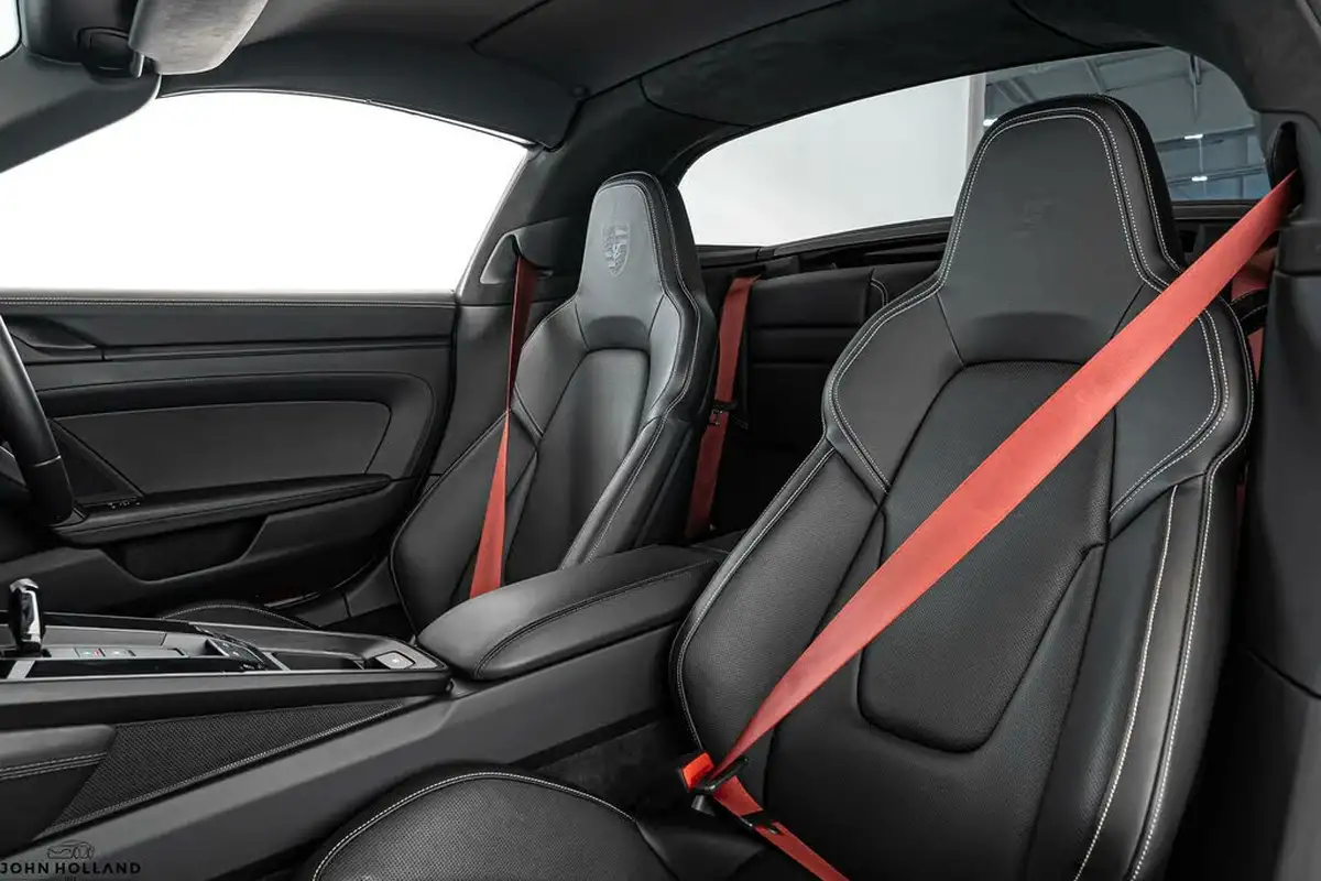 2022-porsche-911-30-targa-4-gts-pdk-big-3