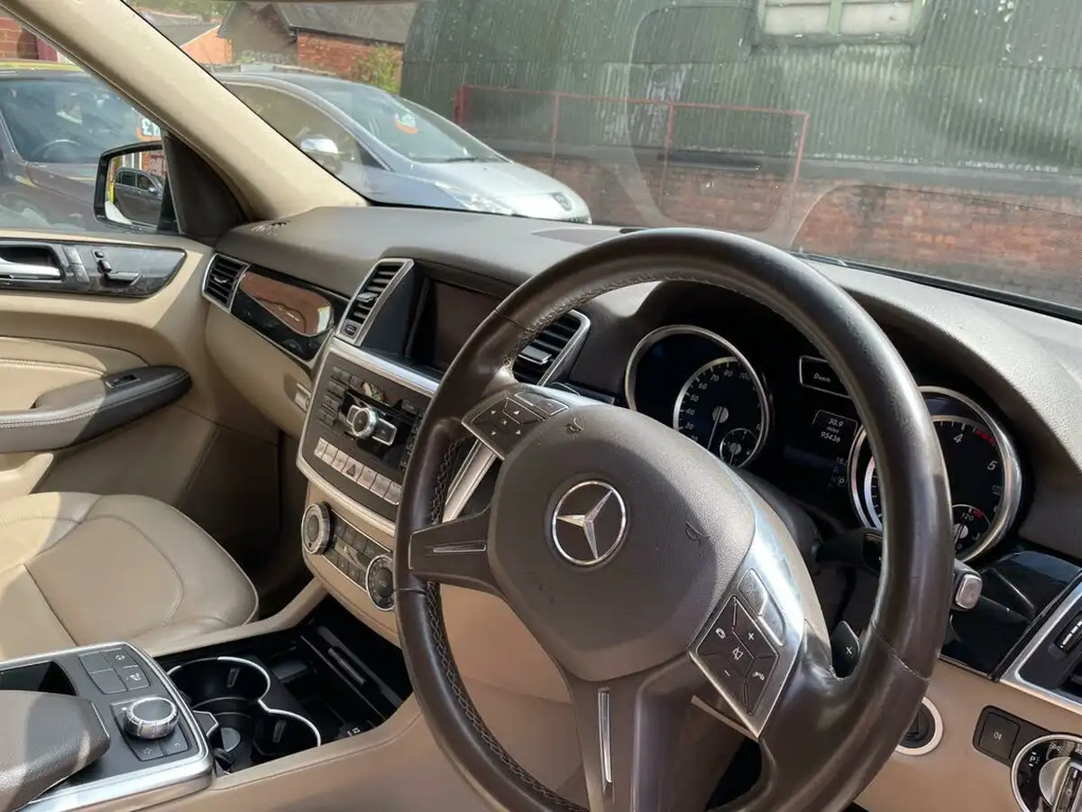 2013-mercedes-benz-m-class-20td-ml250-bluetec-sport-sport-big-18