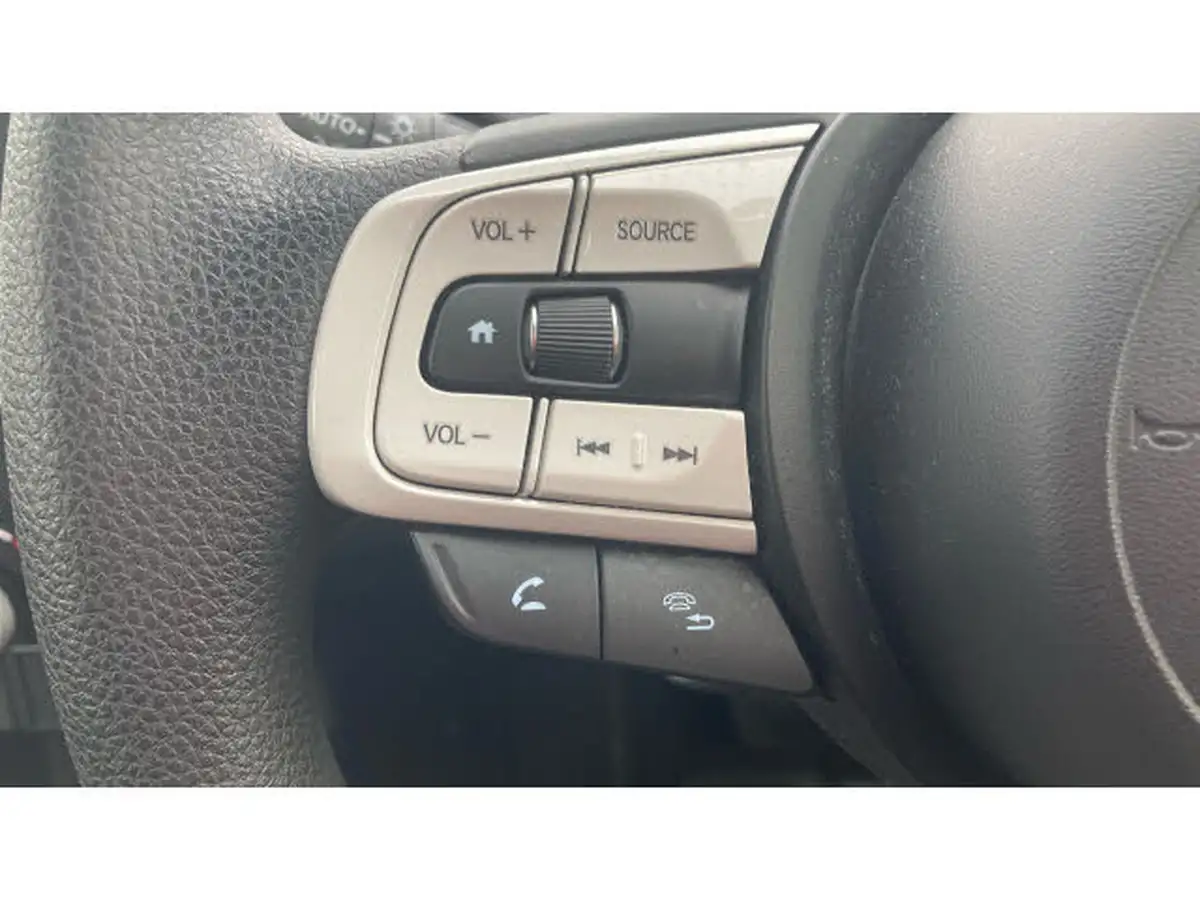 2021-honda-jazz-15-i-mmd-se-107ps-big-13