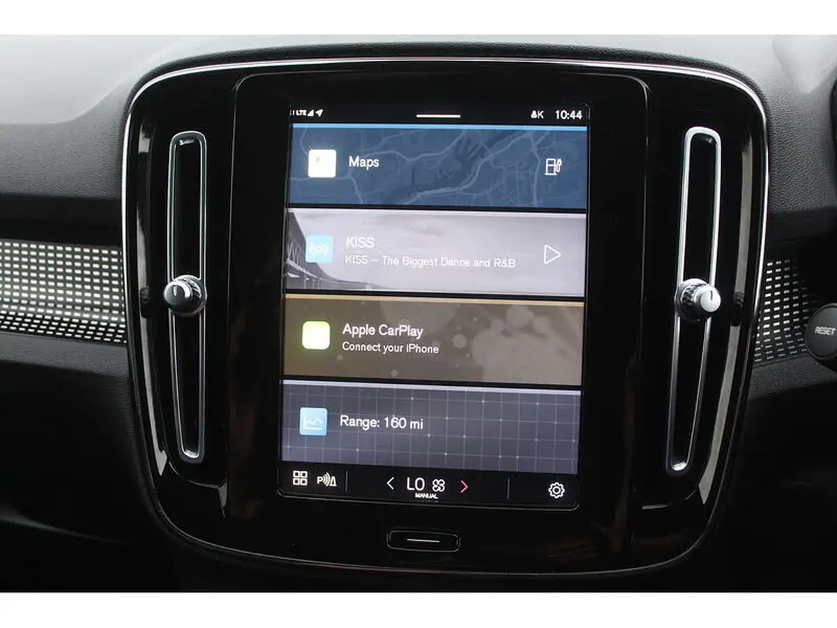 2021-volvo-xc40-e-twin-recharge-big-27