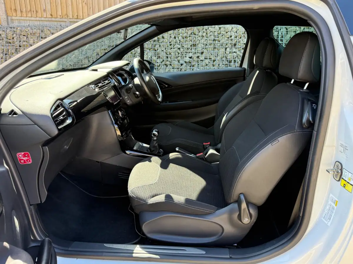 2016-ds-ds-3-cabrio-12-dstyle-nav-big-11