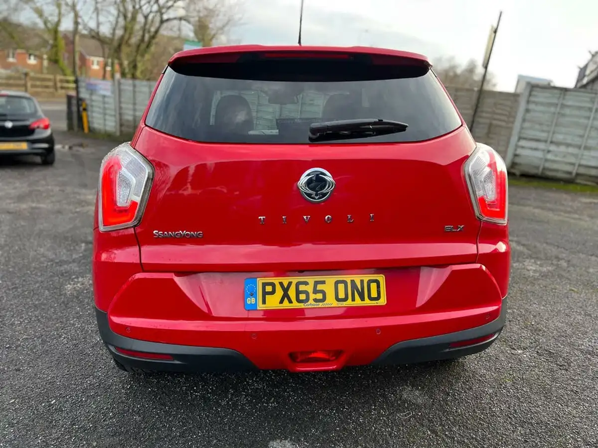2015-kgm-ssangyong-tivoli-16-elx-big-11