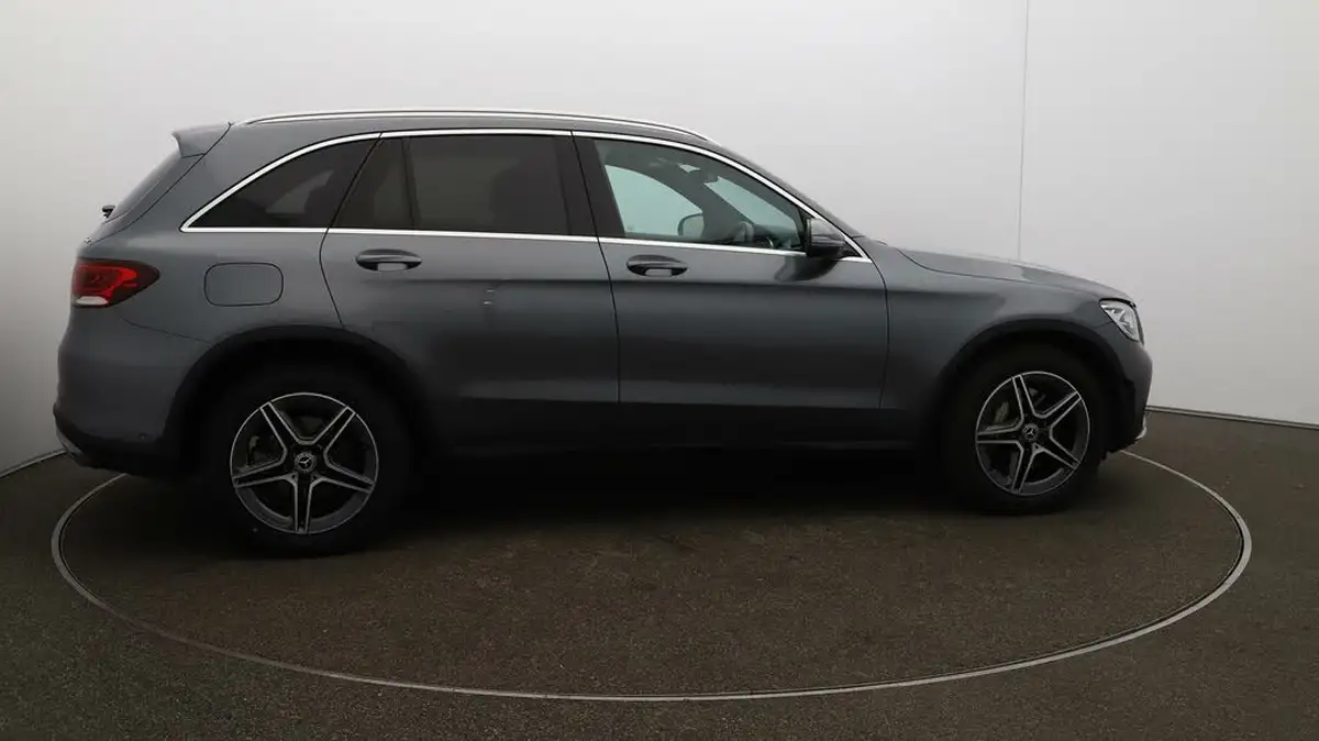 2019-mercedes-benz-glc-class-20d-glc220d-amg-line-station-wagon-5d-4matic-plus-big-42