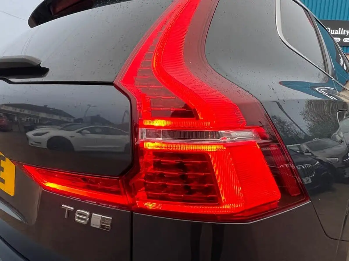 2019-volvo-xc60-20-t8-inscription-pro-ss-big-44