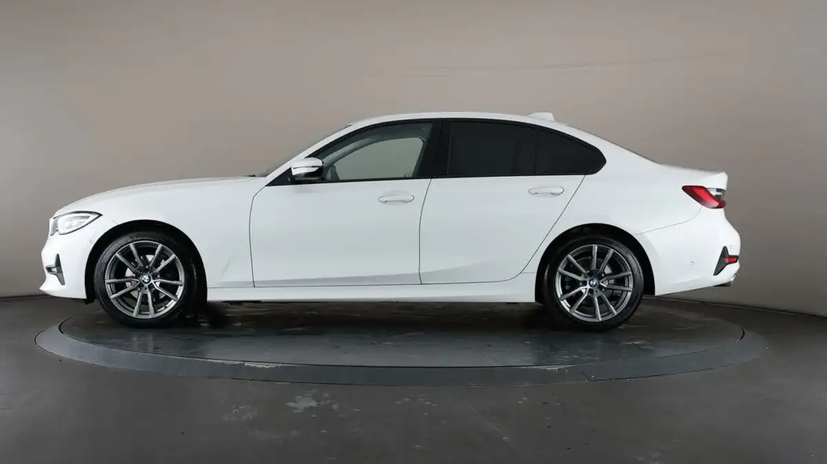 2019-bmw-3-series-20td-320d-sport-190bhp-saloon-4d-auto-big-37