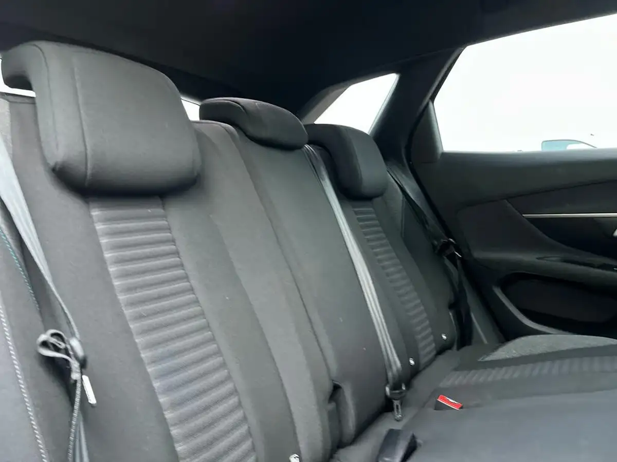 2023-peugeot-3008-suv-12-puretech-active-premium-eat8-big-19