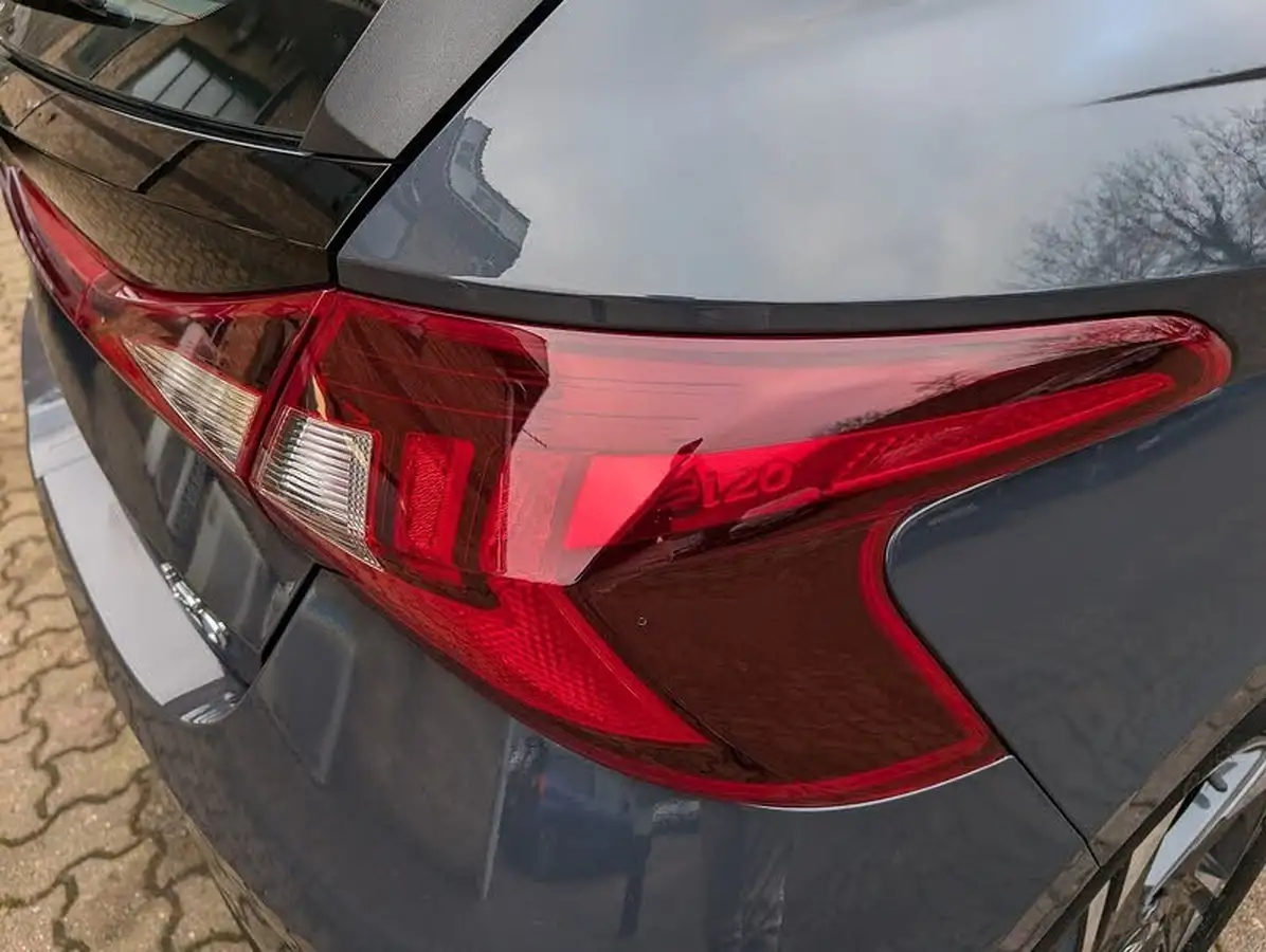 2022-hyundai-i20-10-t-gdi-se-connect-dct-big-10